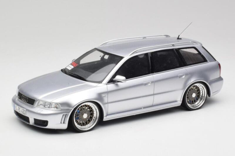 Audi RS4 B5 Avant Stříbrný Custom Wheels Otto 1:18 OT521 Pryskyřice