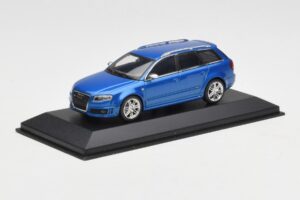 Audi RS4 B7 Avant Blue Metallic Minichamps 1:43 AUDI010 Kov – obrázek 2 z 4