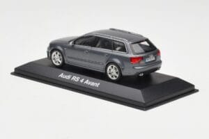 Audi RS4 B7 Avant Šedý Minichamps 1:43 5010509223 Kov – obrázek 3 z 4