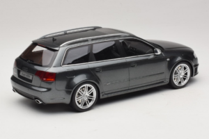 Audi RS4 B7 Šedý Otto 1:18 OT721 Pryskyřice – obrázek 2 z 6