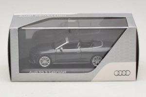 Audi RS5 B8 Kabriolet Daytona Gray Minichamps 1:43 5011215323 Kov – obrázek 4 z 4