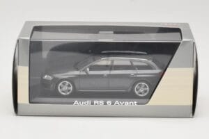 Audi RS6 C5 Avant Daytona Grey Minichamps 1:43 5010710233 Kov – obrázek 4 z 4