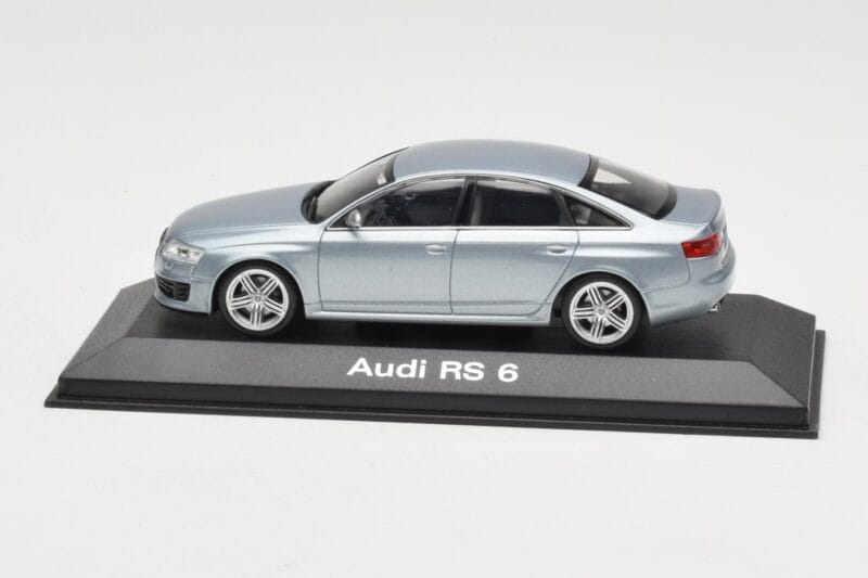 Audi RS6 C6 Monza Silver Minichamps 1:43 5010810113 Kov