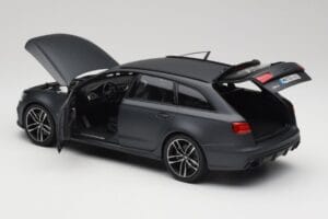 Audi RS6 C7 Avant Matt Grey Minichamps 1:18 110012012 Kov – obrázek 5 z 8