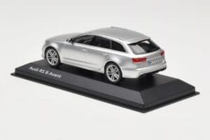 Audi RS6 C7 Avant Prisma Silver Minichamps 1:43 5011216213 Kov – obrázek 3 z 4