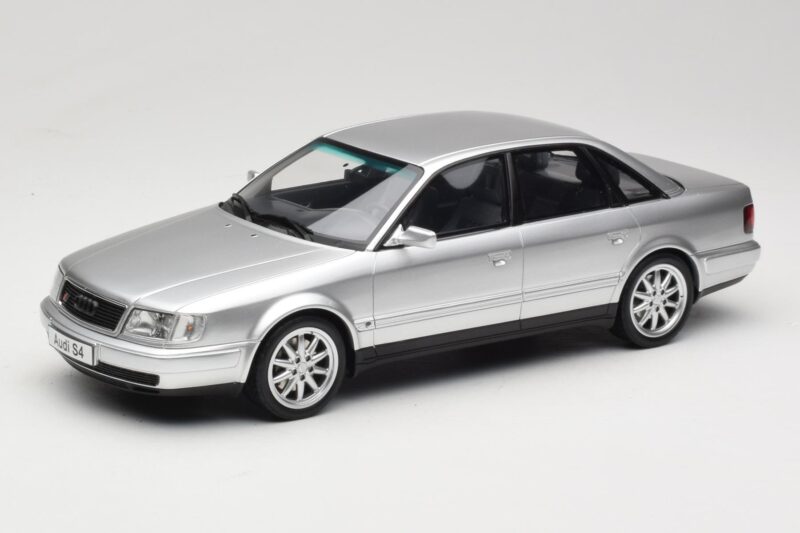 Audi S4 C4 4.2 V8 Crystal Silver Otto 1:18 OT464 Pryskyřice