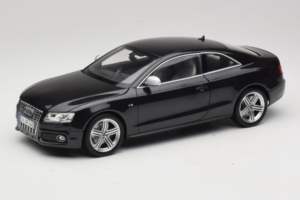 Audi S5 B8 Coupe Černý Norev 1:18 188360 Kov