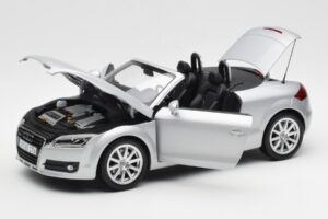 Audi TT 8J Roadster Světle Stříbrný Minichamps 1:18 5010500515 Kov – obrázek 2 z 8