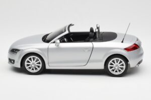 Audi TT 8J Roadster Světle Stříbrný Minichamps 1:18 5010500515 Kov – obrázek 4 z 8