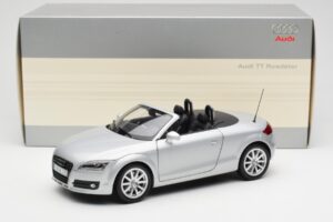 Audi TT 8J Roadster Světle Stříbrný Minichamps 1:18 5010500515 Kov – obrázek 8 z 8