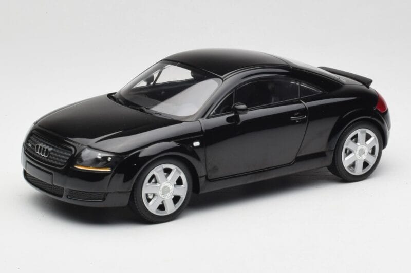Audi TT 8N Černý Minichamps 1:18 155017021 Kov
