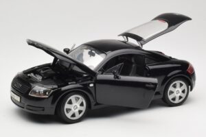 Audi TT 8N Černý Revell 1:18 08953 Kov – obrázek 2 z 8