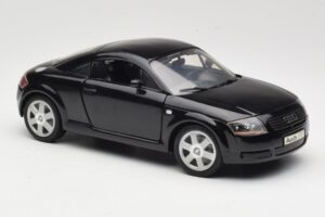 Audi TT 8N Černý Revell 1:18 08953 Kov – obrázek 6 z 8