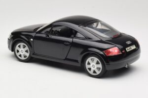 Audi TT 8N Černý Revell 1:18 08953 Kov – obrázek 7 z 8