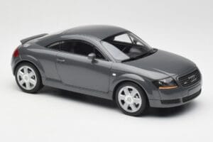 Audi TT 8N Coupe Grey Metallic Minichamps 1:18 155017020 Kov – obrázek 4 z 6