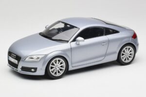 Audi TT 8N RHD Lake Stříbrná Metalíza Minichamps 1:18 150015020 Kov