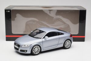 Audi TT 8N RHD Lake Stříbrná Metalíza Minichamps 1:18 150015020 Kov – obrázek 8 z 8