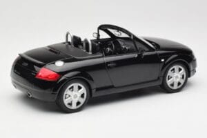 Audi TT 8N Roadster Black Metallic Minichamps 1:18 155017030 Kov – obrázek 2 z 6