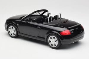 Audi TT 8N Roadster Black Metallic Minichamps 1:18 155017030 Kov – obrázek 5 z 6