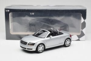 Audi TT 8N Roadster Silver Metallic Minichamps 1:18 155017031 Kov – obrázek 6 z 6