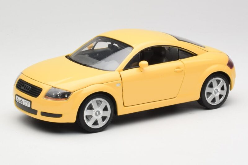 Audi TT 8N Žlutý Revell 1:18 08954-M1 Kov