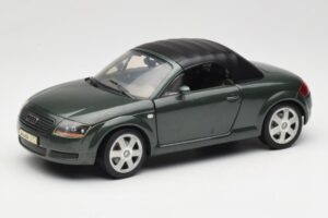 Audi TT 8N Roadster Zelený Revell 1:18 8979 Kov