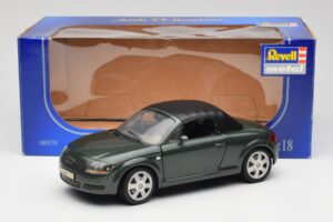 Audi TT 8N Roadster Zelený Revell 1:18 8979 Kov – obrázek 8 z 8
