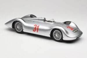 Auto Union Typ C Stromlinie #31 B. Rosemeyer 1937 Stříbrný Revell 1:18 08436 Kov – obrázek 6 z 8