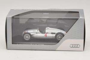 Auto Union Typ D #4 Stříbrný Minichamps 1:43 5030900703 Kov – obrázek 4 z 4