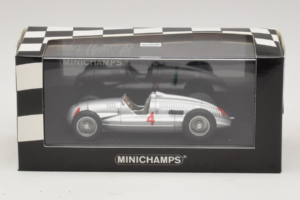 Auto Union Typ D #4 Stříbrný Minichamps 1:43 5030900703-R1 Kov – obrázek 4 z 4