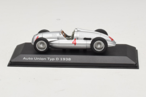 Auto Union Typ D #4 Stříbrný Minichamps 1:43 5030900703-R1 Kov