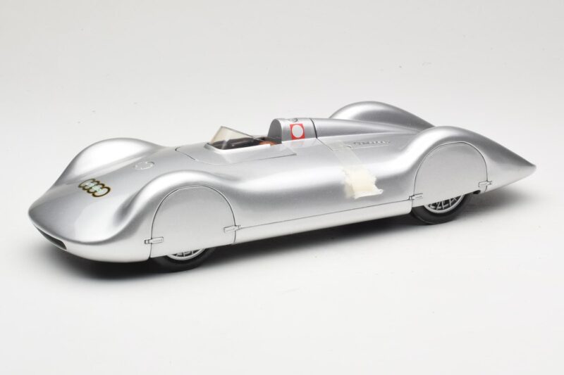 Auto Union Type C Streamliner #72 B. Rosemeyer World Record 1937 Revell 1:18 08420 Kov