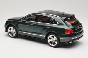 Bentley Bentayga Styling Pack Zelený GT Spirit 1:18 GT133 Pryskyřice – obrázek 5 z 6