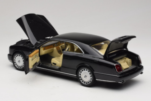 Bentley Brooklands Černý Minichamps 1:18 100139600 Kov – obrázek 5 z 8