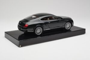 Bentley Continental GT Cumbrian Zelený Minichamps 1:18 103139623 Kov – obrázek 3 z 8
