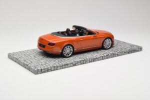Bentley Continental GT Speed Kabriolet Orange Metallic Minichamps 1:18 107139430 Kov – obrázek 2 z 6