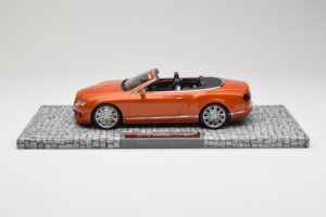 Bentley Continental GT Speed Kabriolet Orange Metallic Minichamps 1:18 107139430 Kov – obrázek 3 z 6