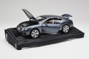 Bentley Continental GT Thunder Šedý Minichamps 1:18 BL835 – obrázek 2 z 8