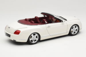 Bentley Continental GTC Bílý Minichamps 1:18 100139032 Kov – obrázek 3 z 8