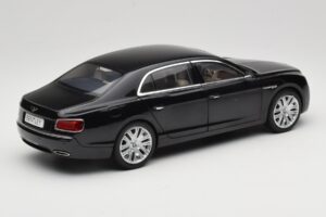 Bentley Flying Spur W12 Onyx Black Kyosho 1:18 08891NX Kov – obrázek 3 z 8