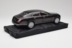 Bentley Mulsanne Burnt Oak Minichamps 1:18 100139905 Kov – obrázek 3 z 8