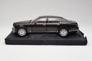 Bentley Mulsanne Burnt Oak Minichamps 1:18 100139905 Kov – obrázek 4 z 8