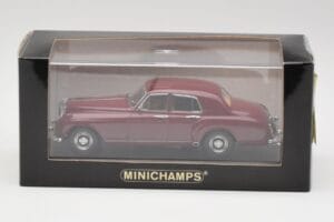 Bentley S1 Continental Flying Spur Vínový Minichamps 1:43 436139550 Kov – obrázek 4 z 4