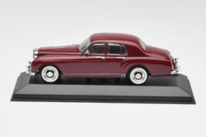 Bentley S1 Continental Flying Spur Krémový Minichamps 1:43 436139551 Kov