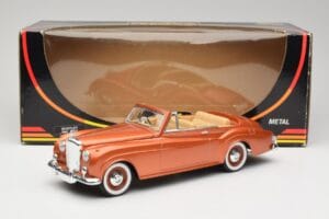Bentley Type S2 Mulliner Kabriolet Tudor Oranžový Metalíza Solido 1:18 8007 Kov – obrázek 8 z 8