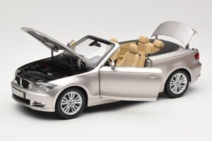 BMW 1 Series E88 Kabriolet Mineral Silver Metallic Kyosho 1:18 80430427020 Kov – obrázek 2 z 8