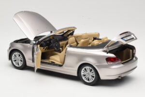 BMW 1 Series E88 Kabriolet Mineral Silver Metallic Kyosho 1:18 80430427020 Kov – obrázek 5 z 8