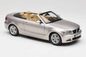 BMW 1 Series E88 Kabriolet Mineral Silver Metallic Kyosho 1:18 80430427020 Kov – obrázek 6 z 8
