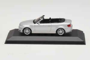 BMW 1-Series E88 Kabriolet Titan Silver Minichamps 1:43 80420427037-R1 Kov