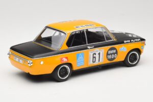 BMW 1600-2 BMW Alpina #61 R. Herzog / N. Lauda DNF 6 Hours Nurburgring 1970 Minichamps 1:18 155702661 Kov – obrázek 2 z 6